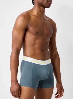 3" comfortable contrast-waist trunk
