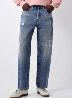 568 distressed jean
