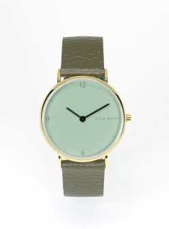 36 mm gold case watch