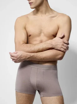 3" neutral-hued stretch trunk