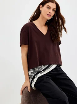 100% organic cotton boxy V-neck T-shirt