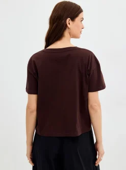 100% organic cotton boxy V-neck T-shirt