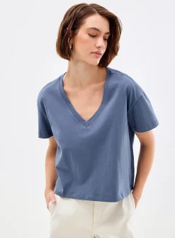 100% organic cotton boxy V-neck T-shirt