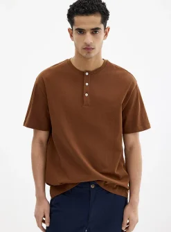 100% organic cotton Henley T-shirt