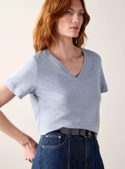 100% organic cotton V-neck T-shirt