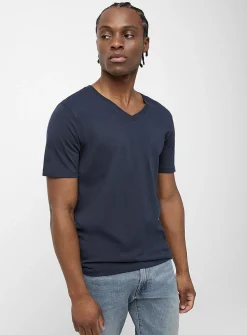 100% organic cotton V-neck T-shirt