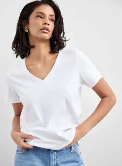 100% organic cotton V-neck T-shirt