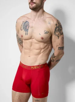 6" red-accent boxer briefs