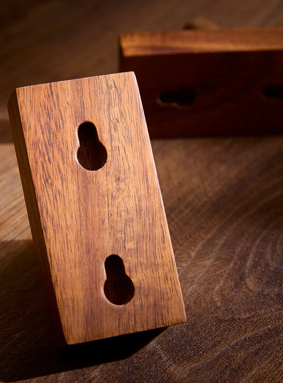 Acacia wood wall-mounted hooks