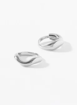 Adjustable wavy rings