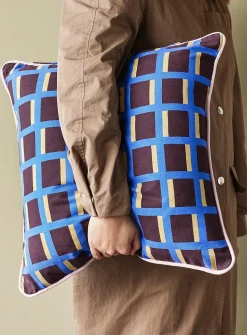 Agenda two-tone checkeres cushion