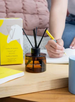 Amber & Jasmine reed diffuser