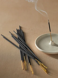 Amber & moss incense sticks