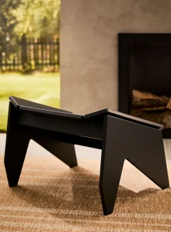 Angular outdoor footrest