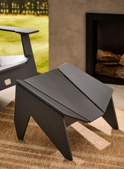 Angular outdoor footrest