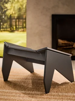 Angular outdoor footrest