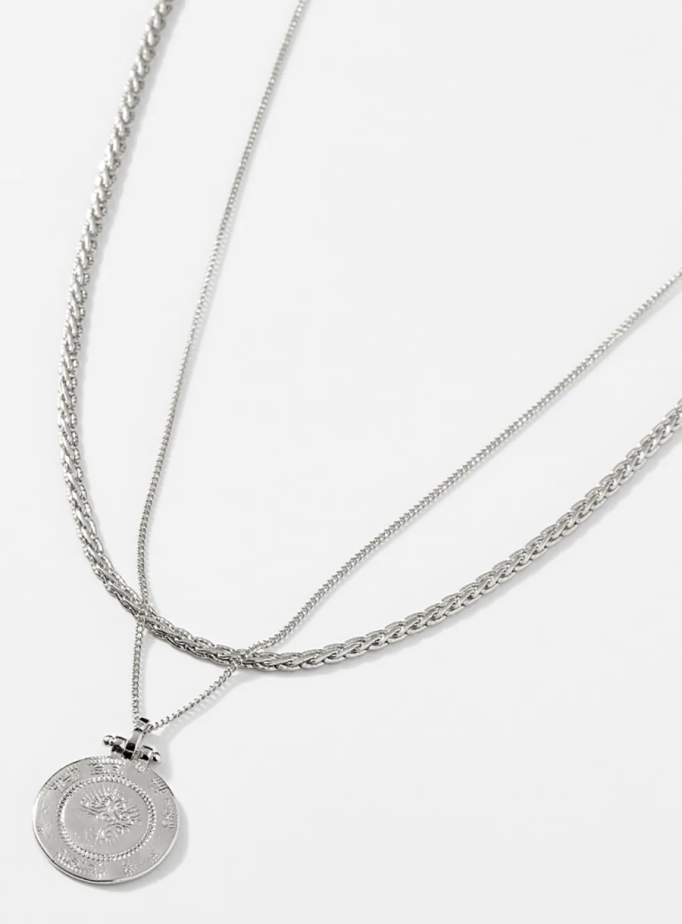 Antique pendant necklaces