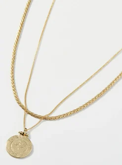 Antique pendant necklaces