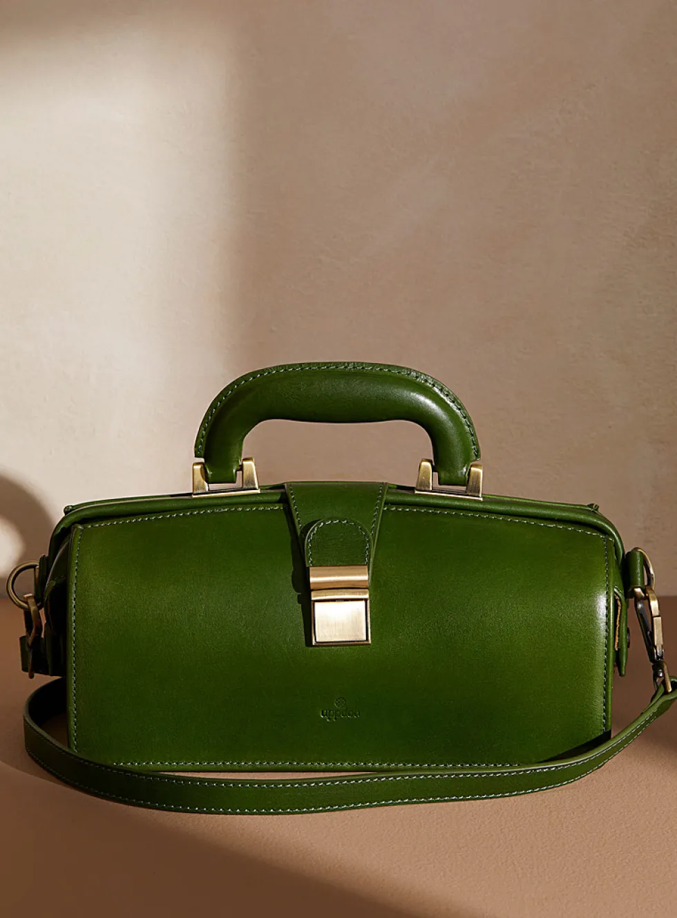 Apex structured handbag