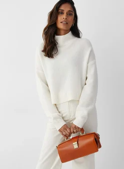 Apex structured handbag