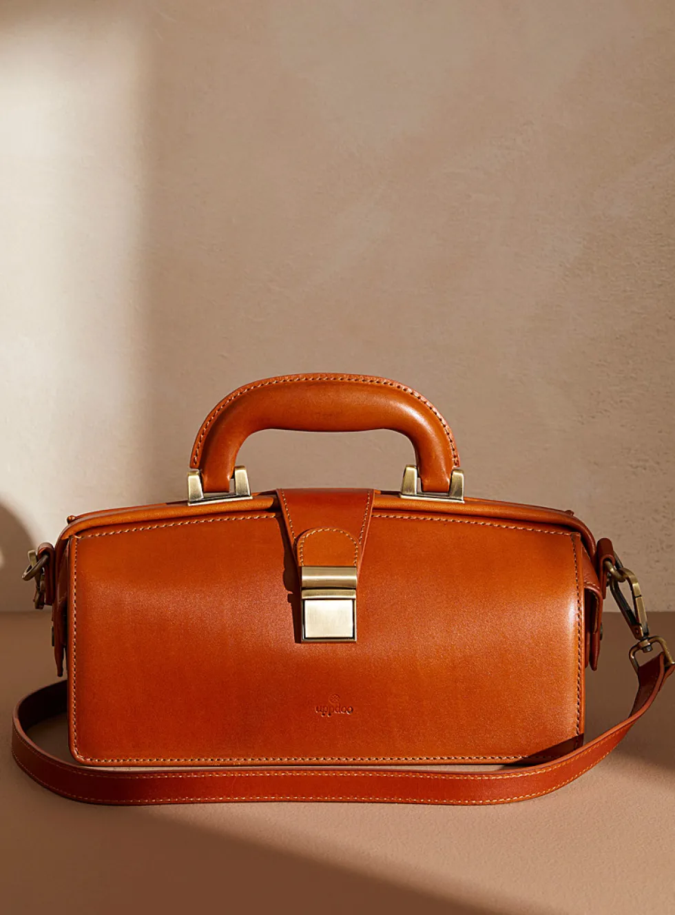 Apex structured handbag