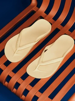 Arch support beach sandals