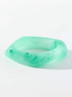 Asymmetric bangle