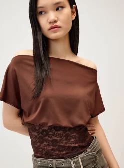 Asymmetric-neck lace-trim T-shirt