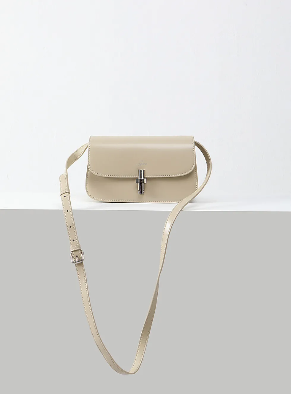 Aura crossbody bag