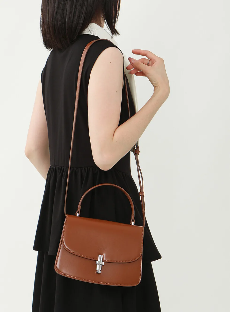 Aura handbag