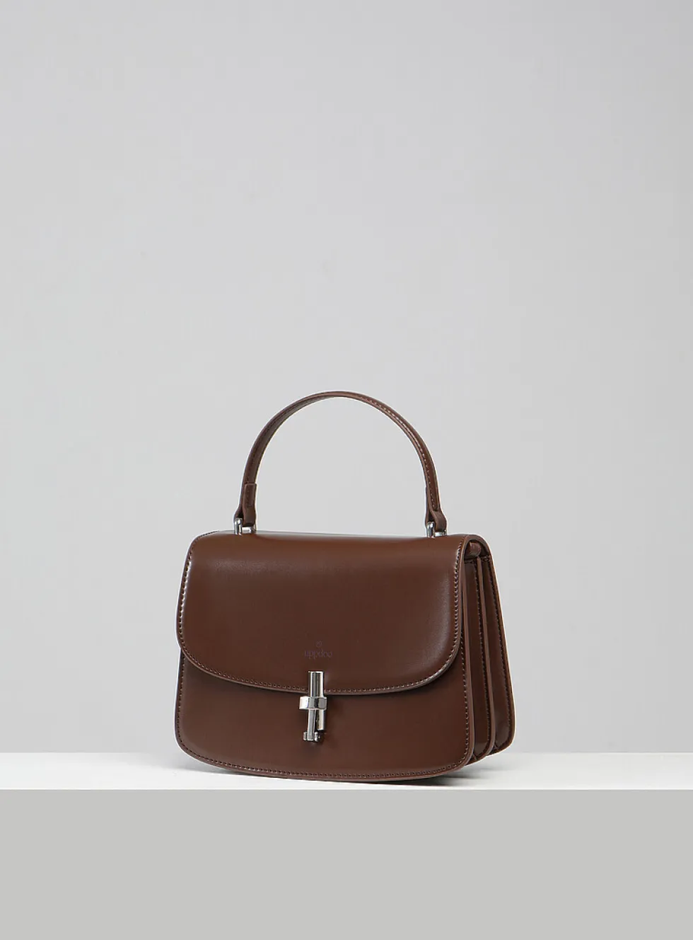 Aura handbag