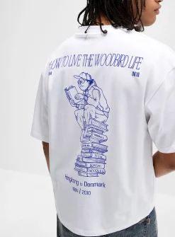 Avid reader graphic T-shirt