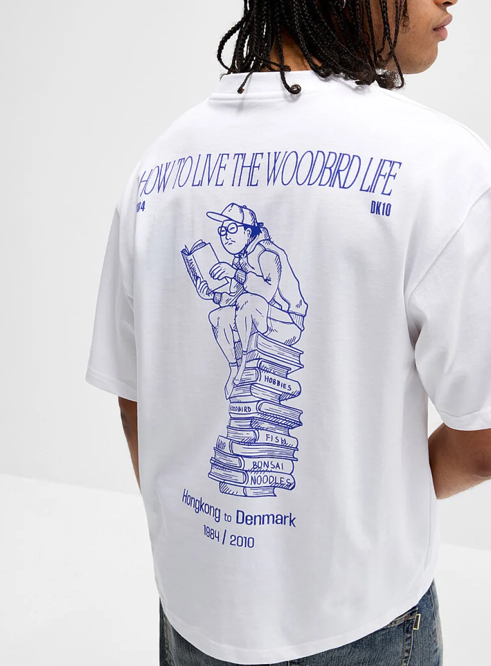 Avid reader graphic T-shirt