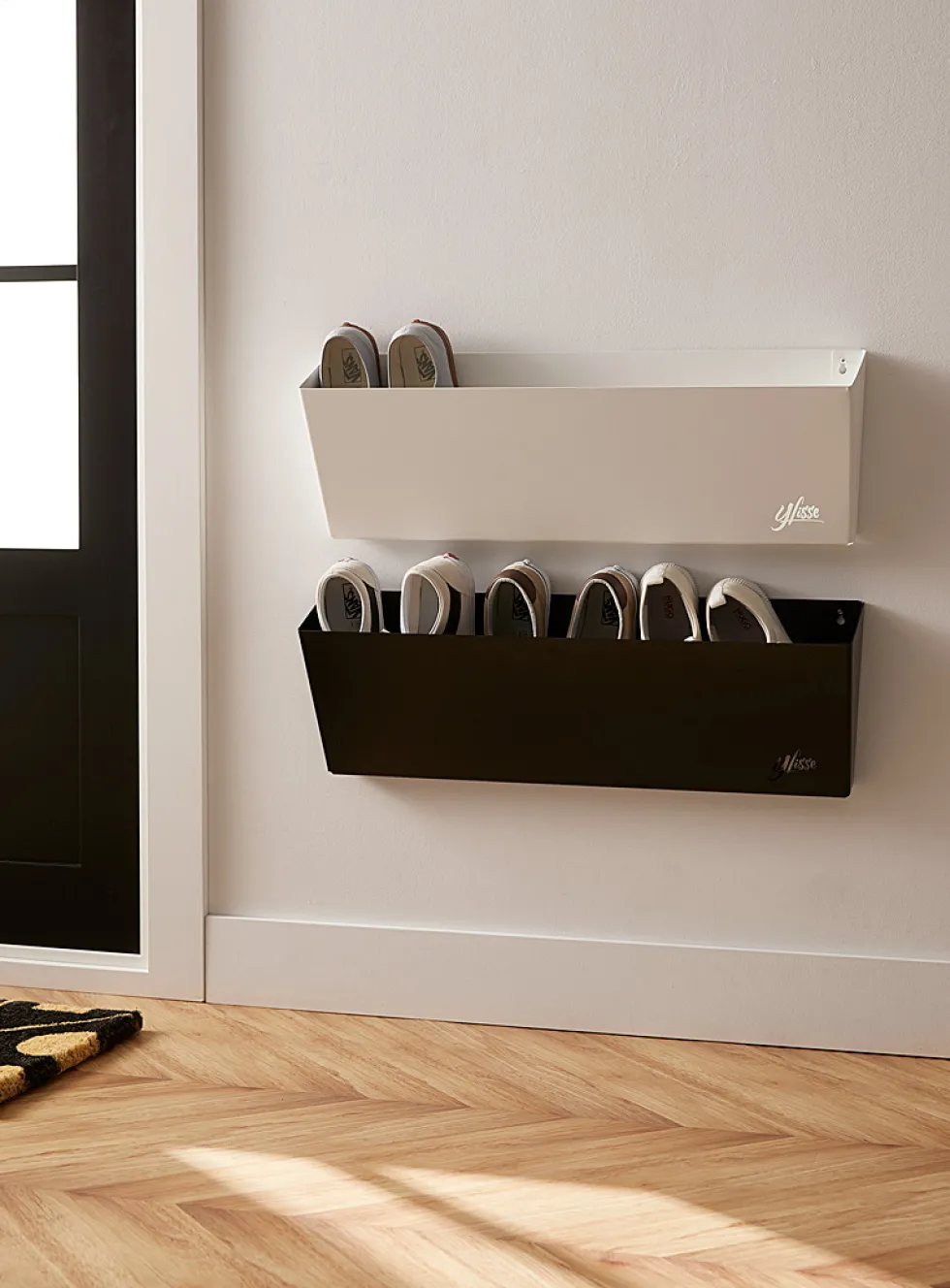 Avril wall-mounted shoe rack