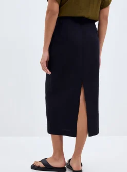 Back slit linen-lyocell skirt