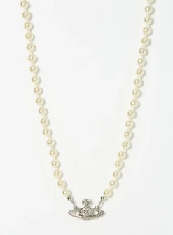 BaGlimmering bas-relief iridescent bead necklace