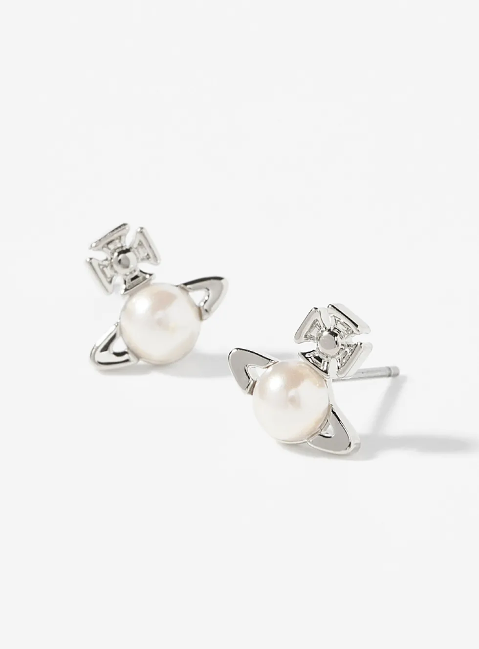Balbina stud earrings