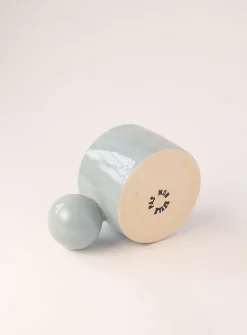 Ball handle mug