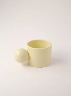 Ball handle mug