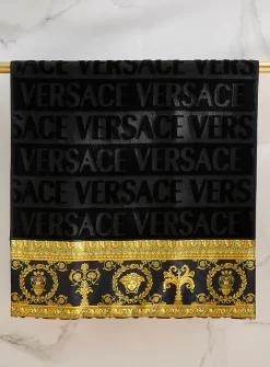 Baroque bath towel
