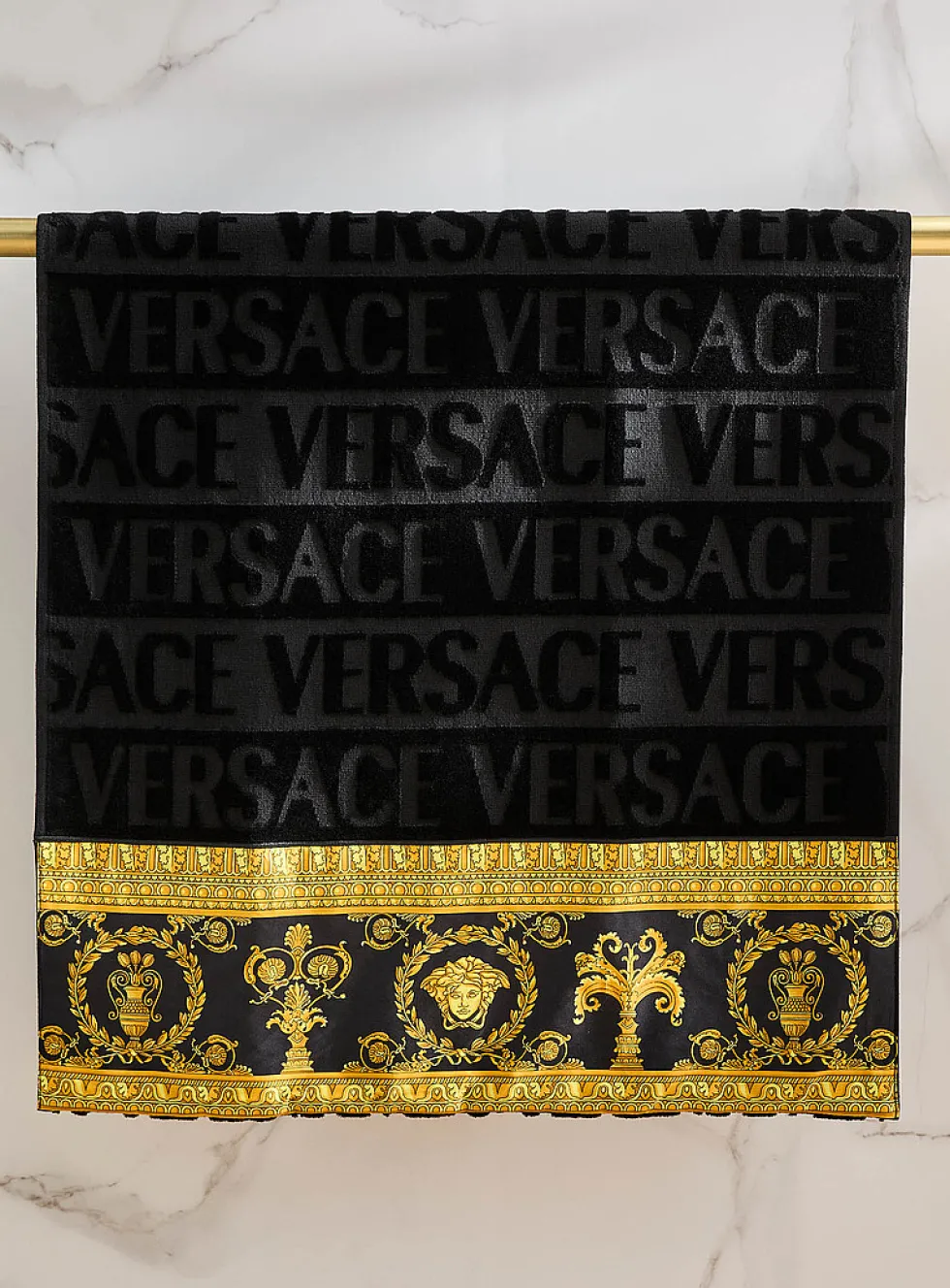 Baroque bath towel