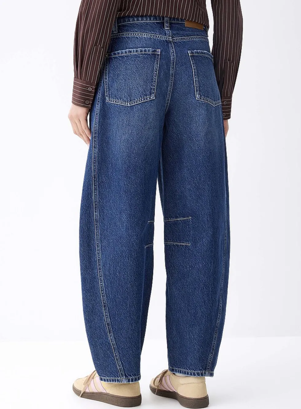 Barrel jean