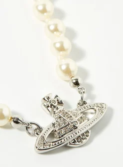 Bas Relief pearly bead necklace