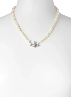 Bas Relief pearly bead necklace