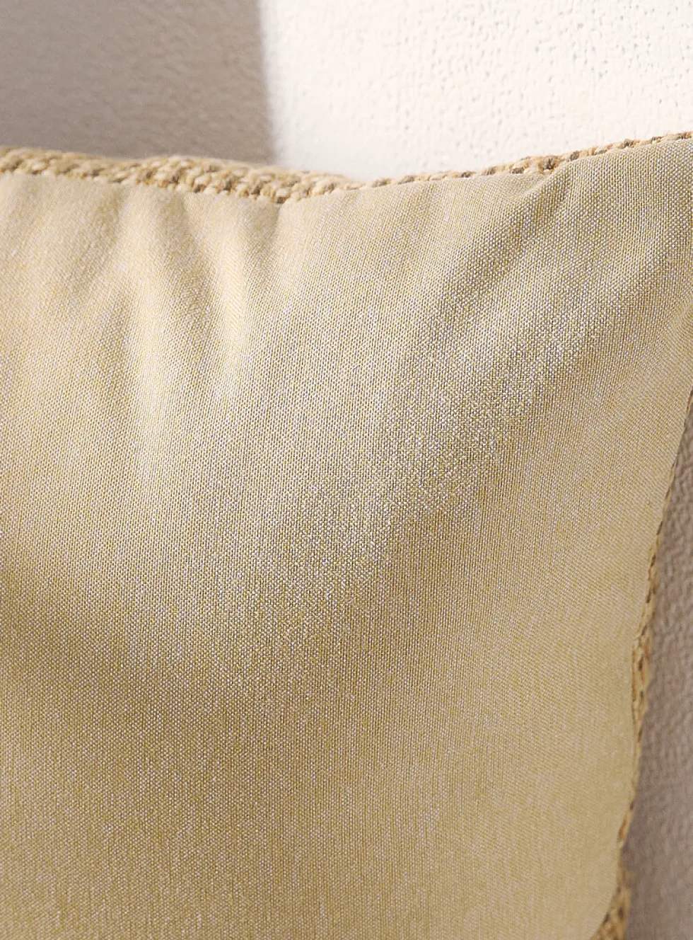 Basket weave outdoor cushion