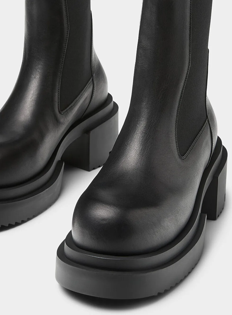 Beatle Bogun Chelsea smooth leather boots