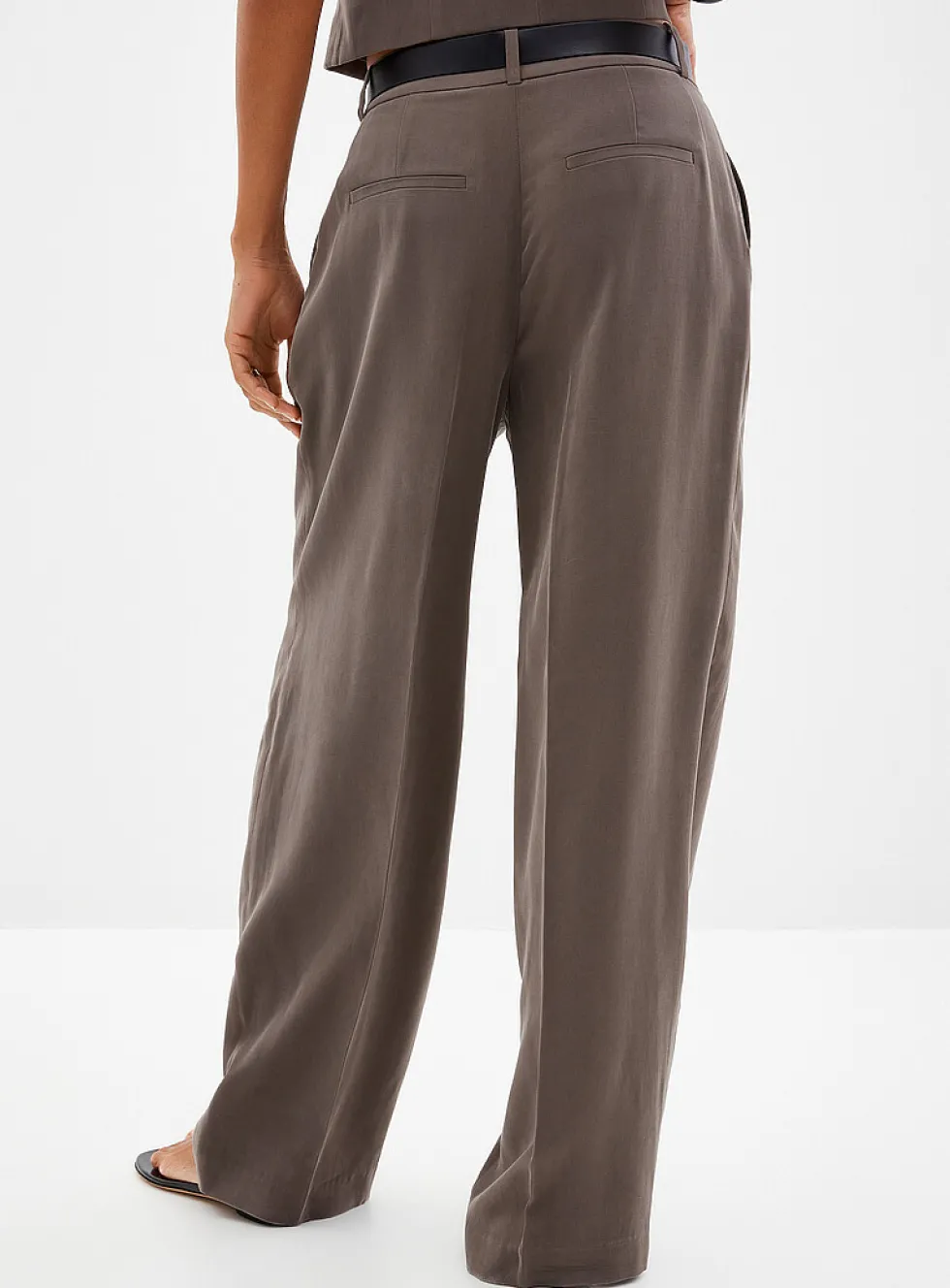 Belted flowy Essential pant