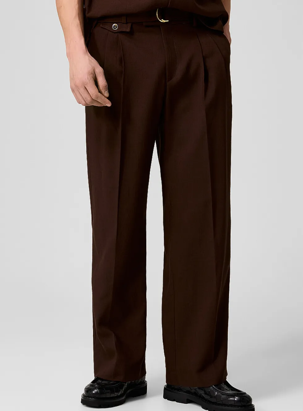 Belted pleated pant