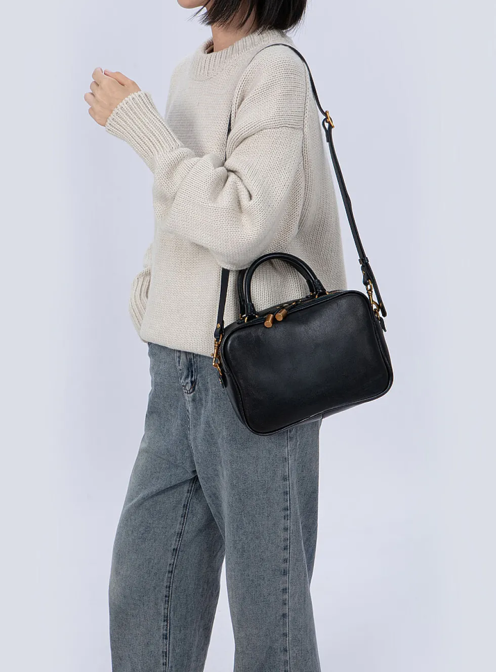 Bento sleek leather bag