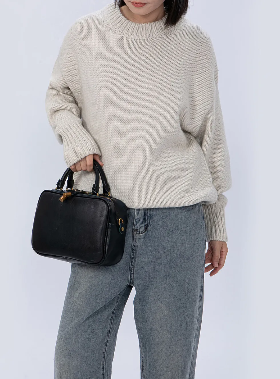 Bento sleek leather bag
